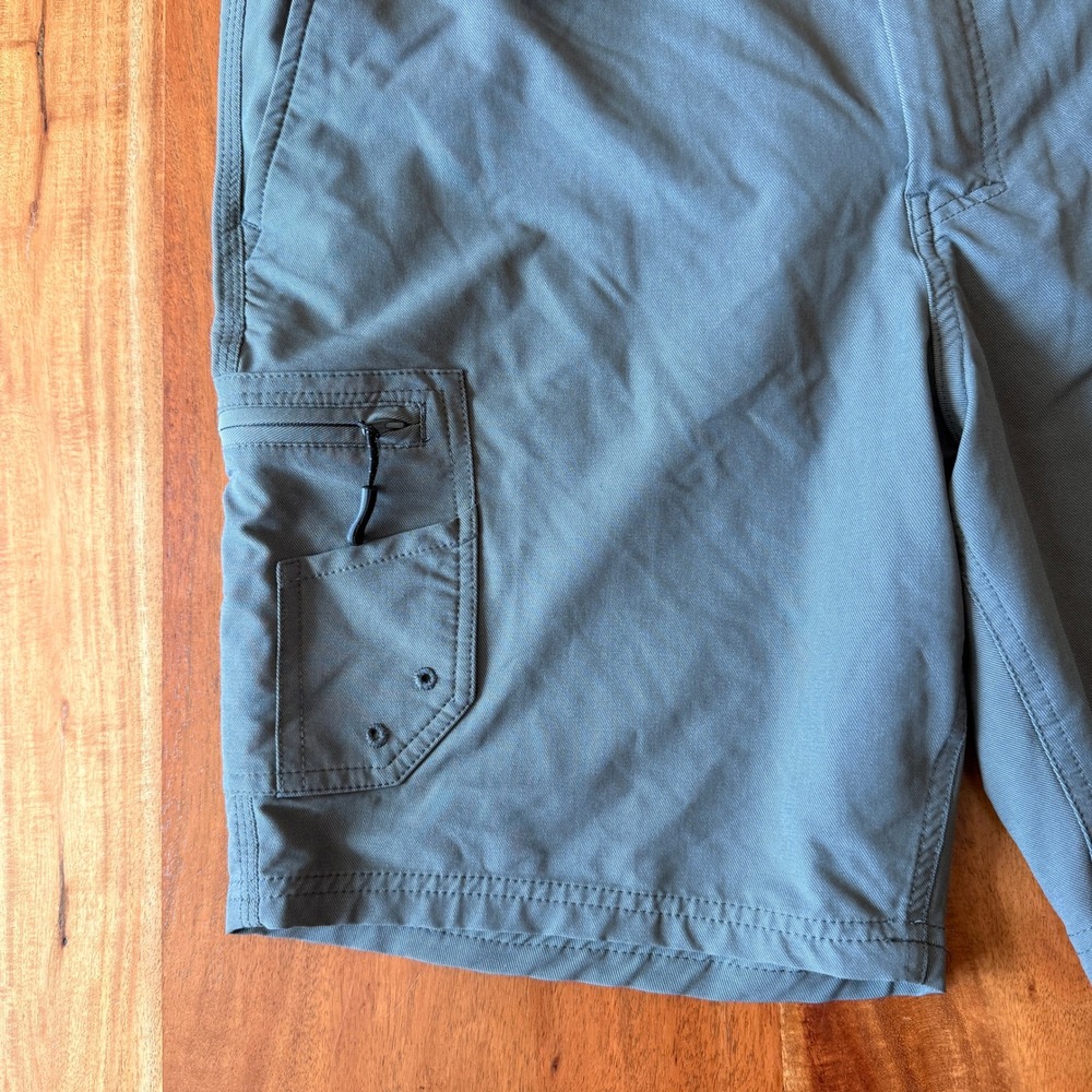 Real Tree Men's Gray/Green Fishing Shorts Size L - Picture 2 of 5